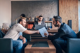 Dress code na rozmowę kwalifikacyjną: co ubierać?